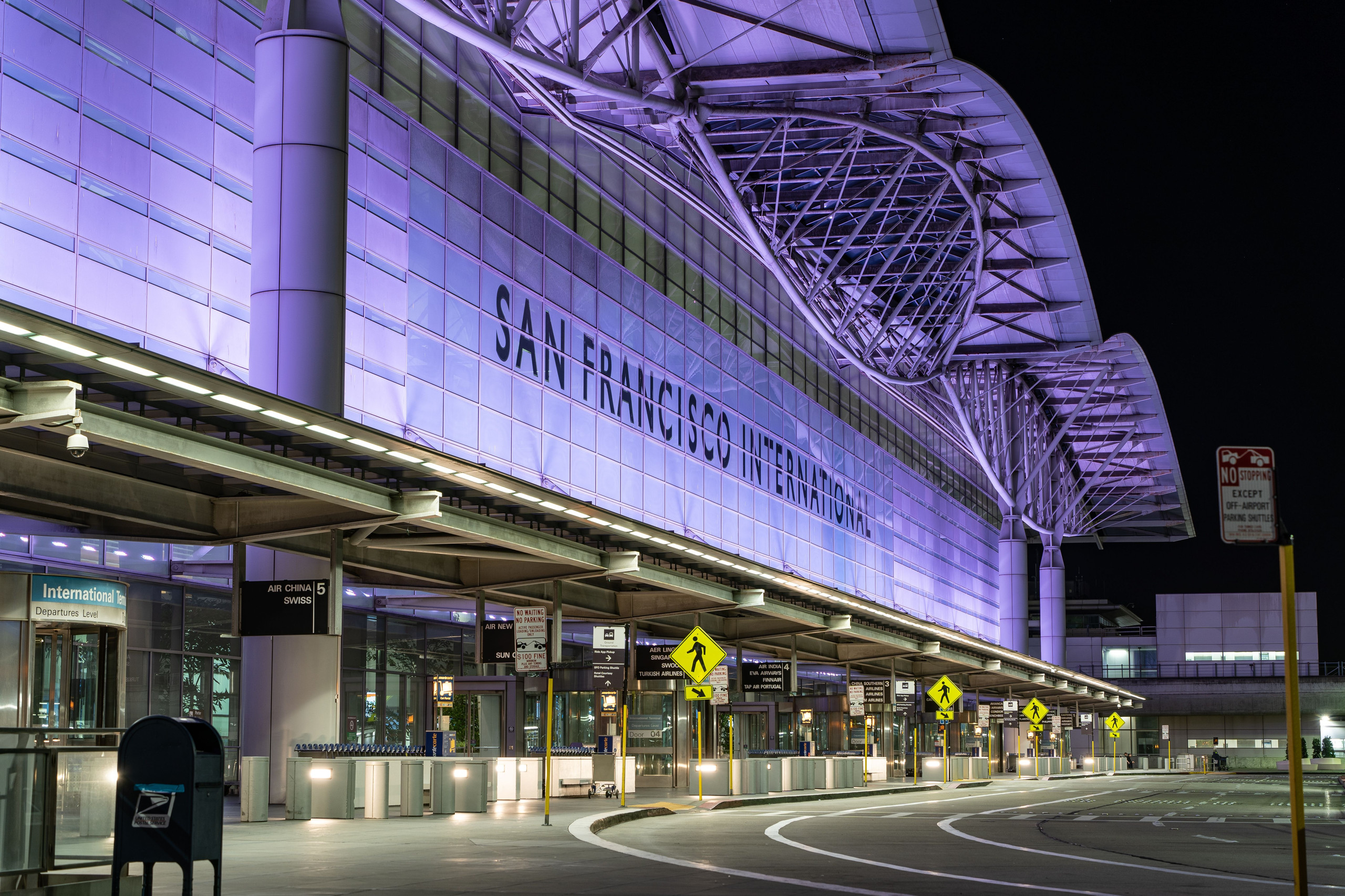 San Francisco International Airport exterior representing airport transportation service